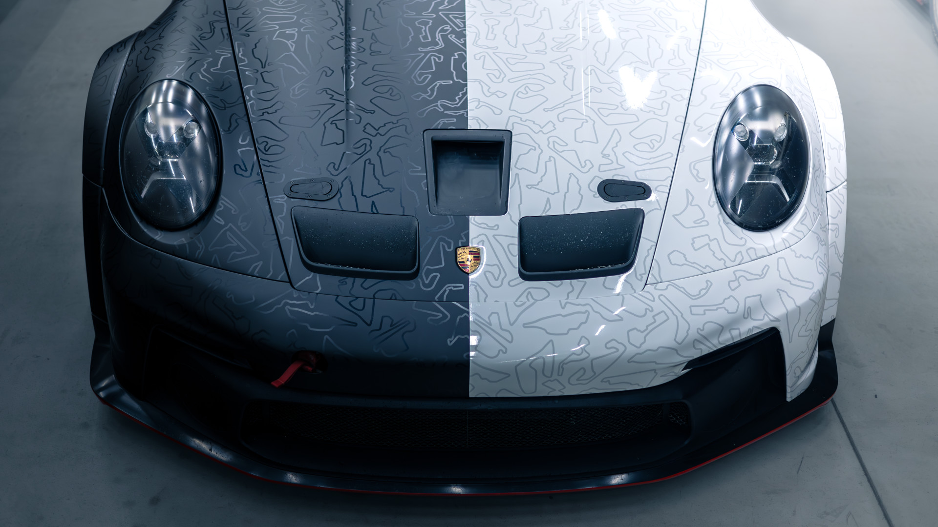 Porche 911 GT3 - RACING CIRCUITS CUSTOM DESIGN - WrapStyle