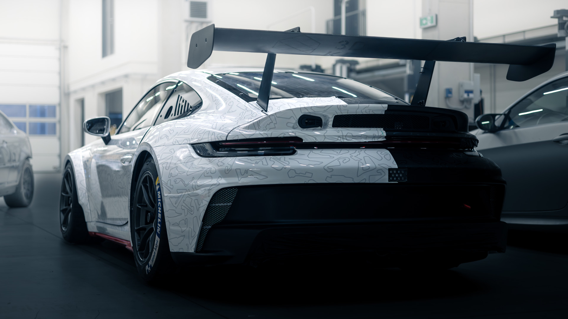 Porche 911 GT3 - RACING CIRCUITS CUSTOM DESIGN - WrapStyle