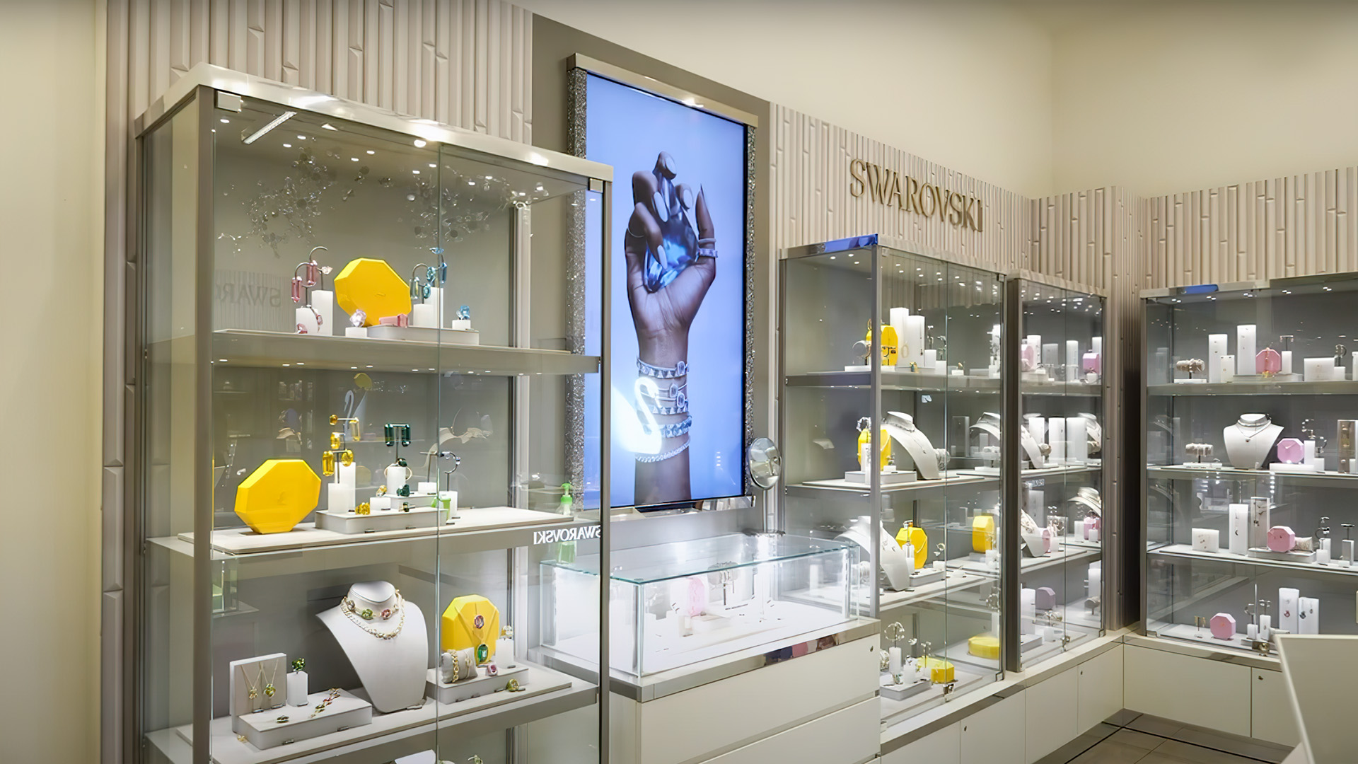 Swarowski Store Wrapstyle