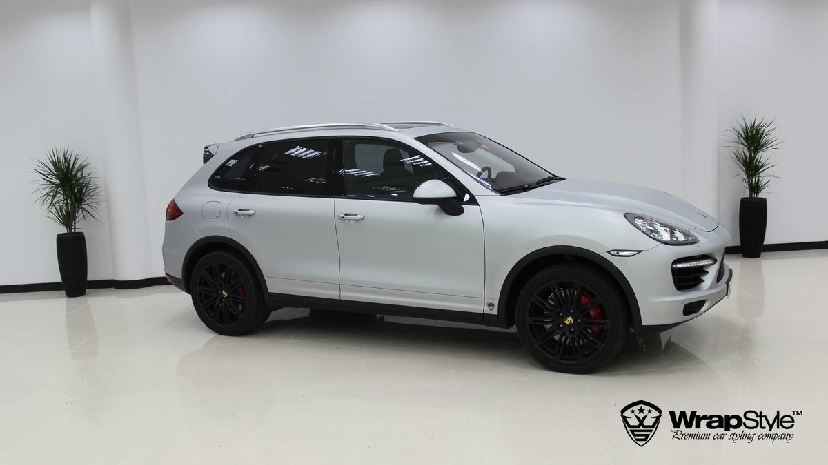 Porsche Cayenne - Silver Carbon wrap - cover