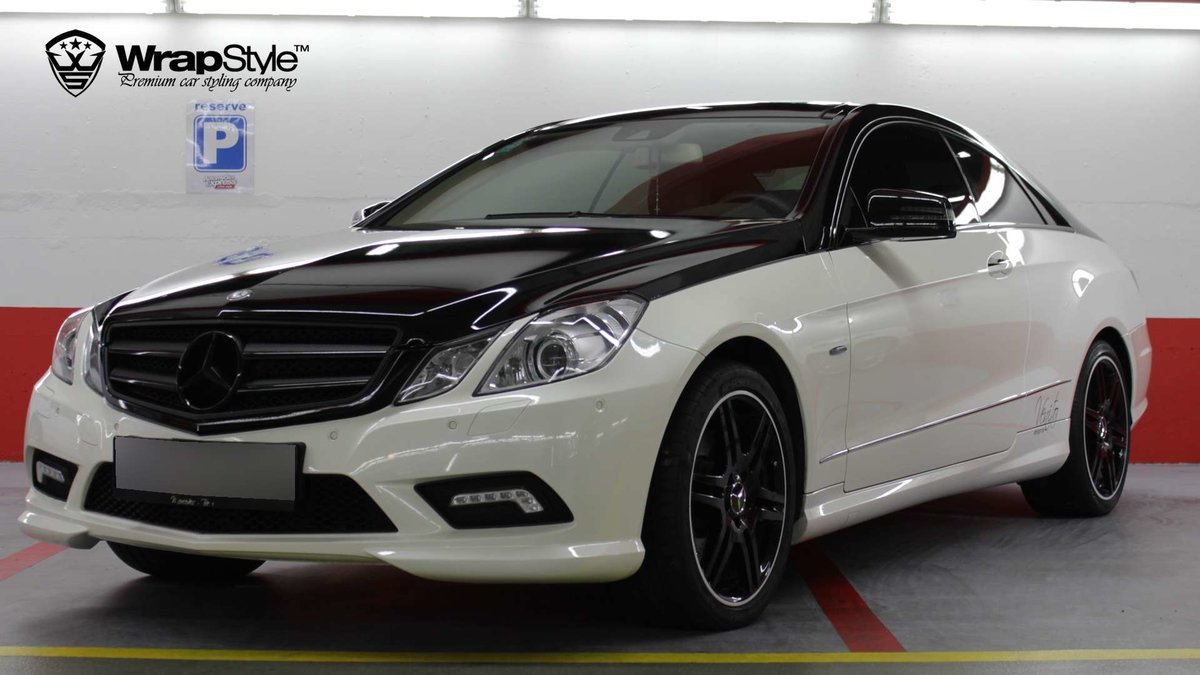 Mercedes E - Black Stripe wrap - cover