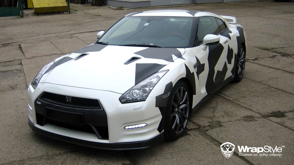 Nissan GTR - Snow Camouflage design - cover