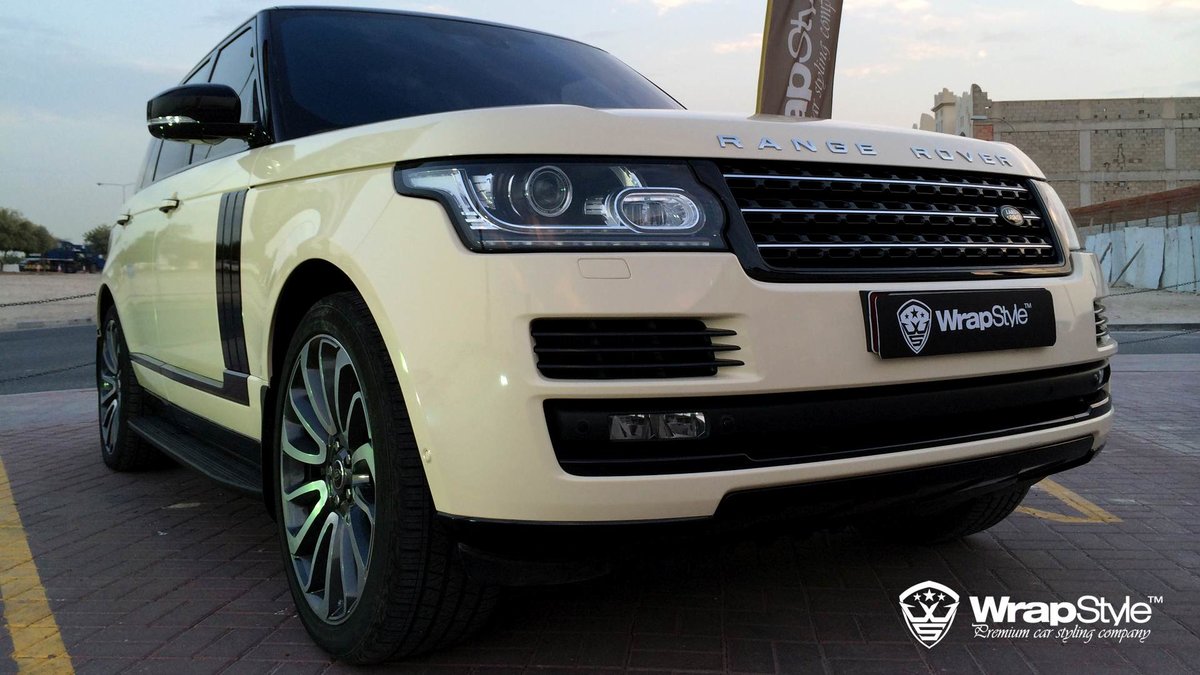 Range Rover - Ivory Gloss wrap - cover