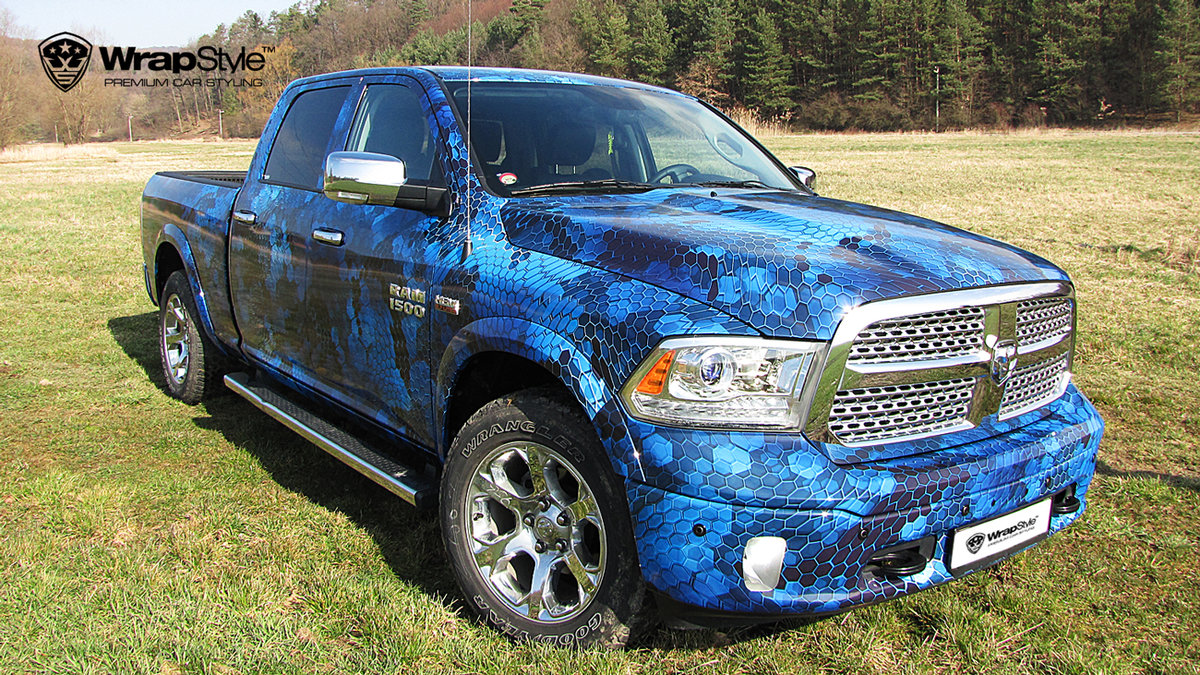 Dodge Ram 1500 - Camo design - cover