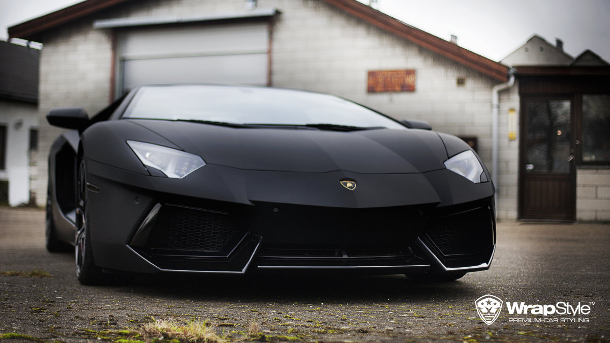 Lamborghini Avenatdor - Black Matt wrap - cover