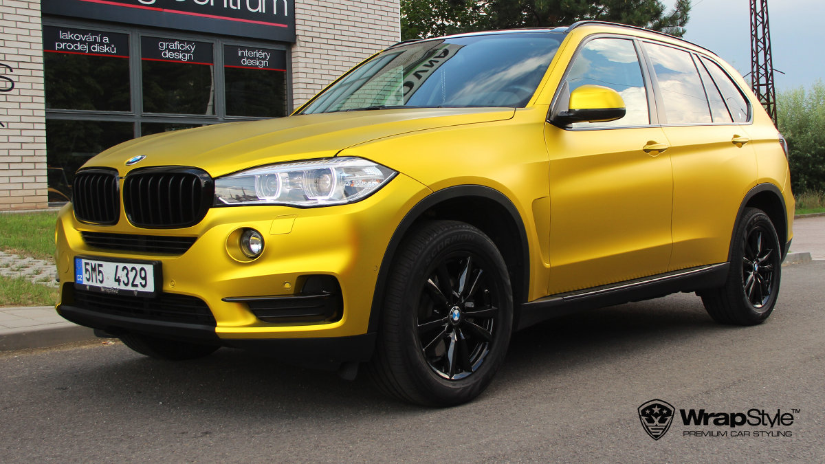 BMW X5 - Yellow Satin Chrome wrap - cover