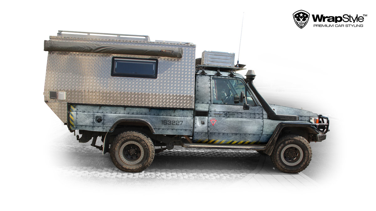 Toyota Land Cruiser - Jet design - cover