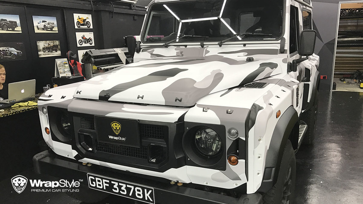 Land Rover Defender - Camo design - cover