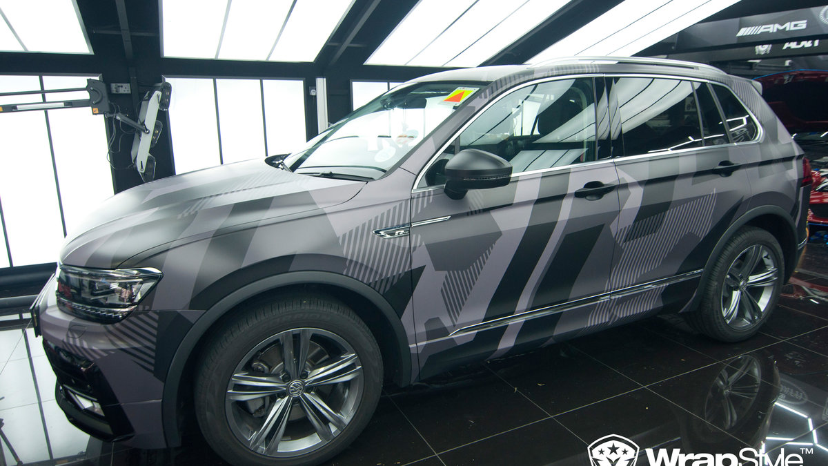 Volkswagen Tiguan - Abstract Camo design - cover
