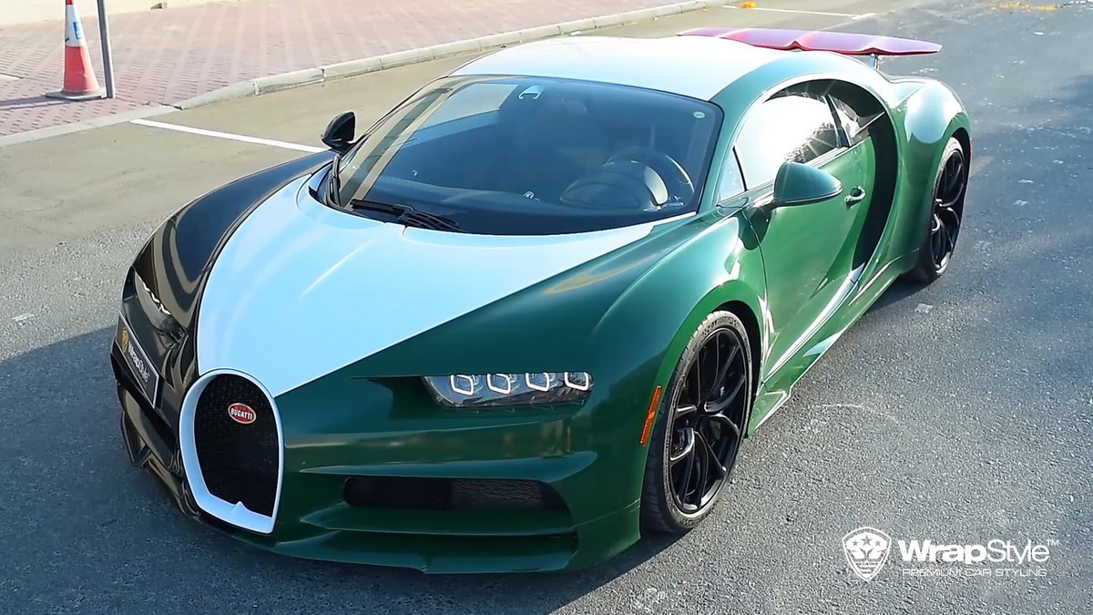 Bugatti Chiron - Tricolor design - cover