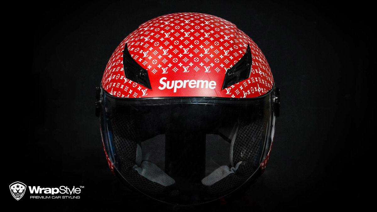 Helmet - Supreme design - cover
