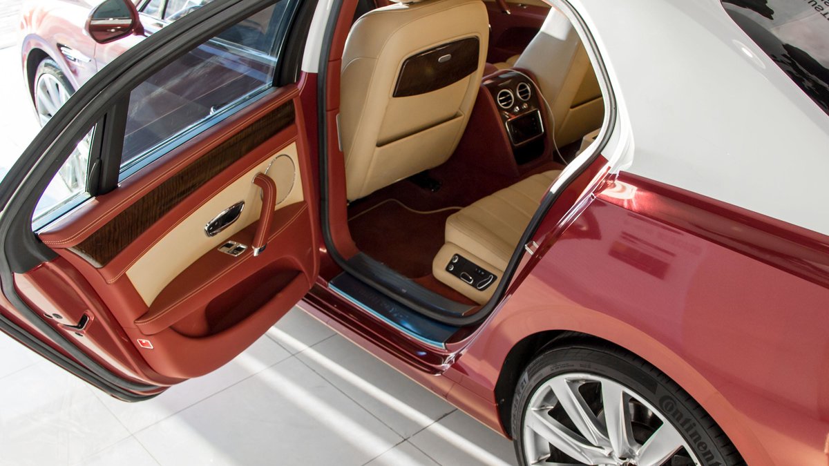 Bentley Flying Spur - Two Colors design - img 4