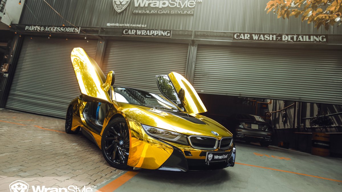 BMW i8 - Gold Chrome wrap - img 1