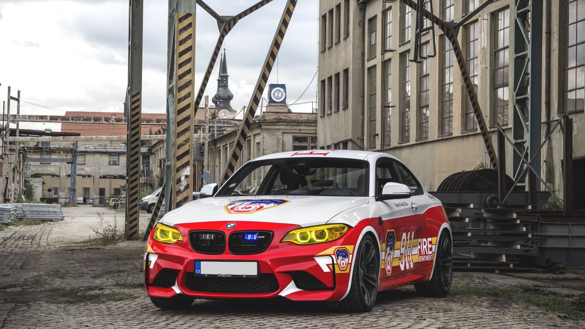 BMW M2 / BMW 535i - Dubai Police / New York Fire Department Wrap - img 4