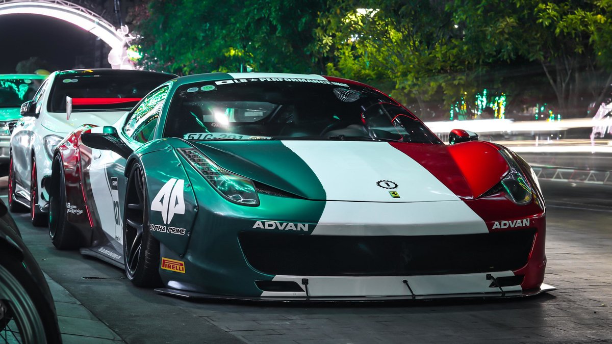 Ferrari 488 - Italian flag design - img 1