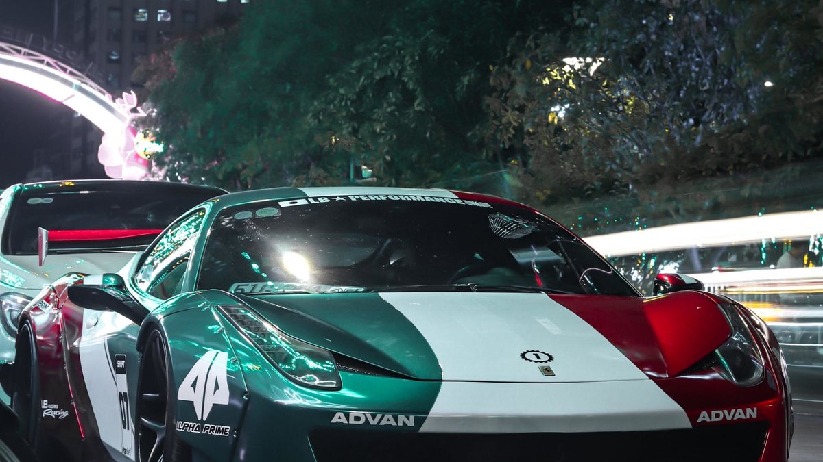 Ferrari 488 - Italian flag design - img 3