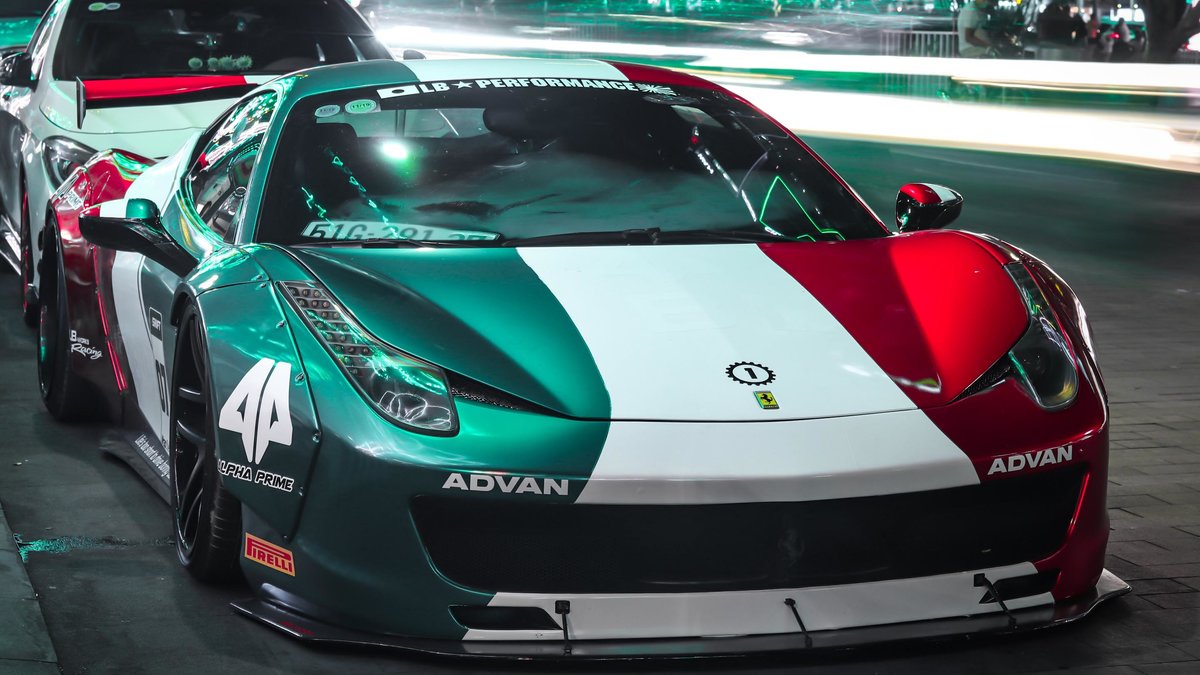 Ferrari 488 - Italian flag design - img 4