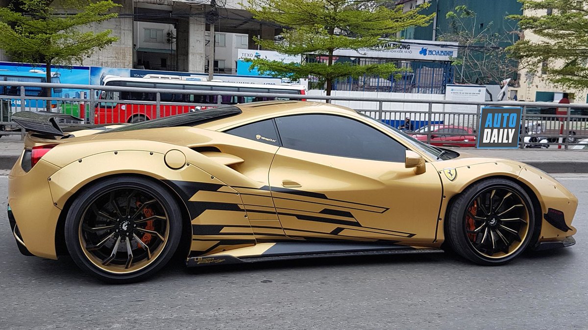 Ferrari 488 GTB - Liberty Walk design - img 3
