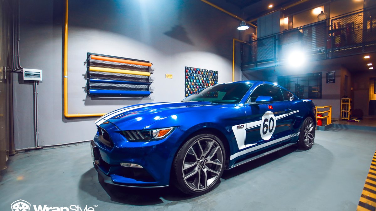 Ford Mustang - Racing design - cover