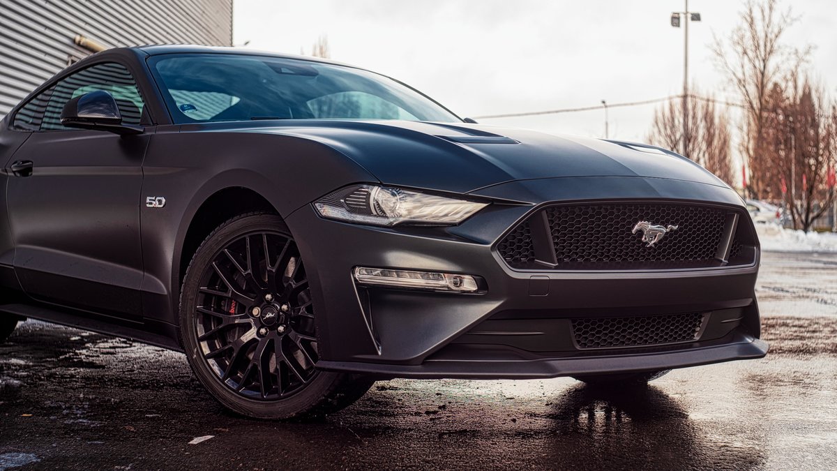 Ford Mustang - Black Satin wrap - cover