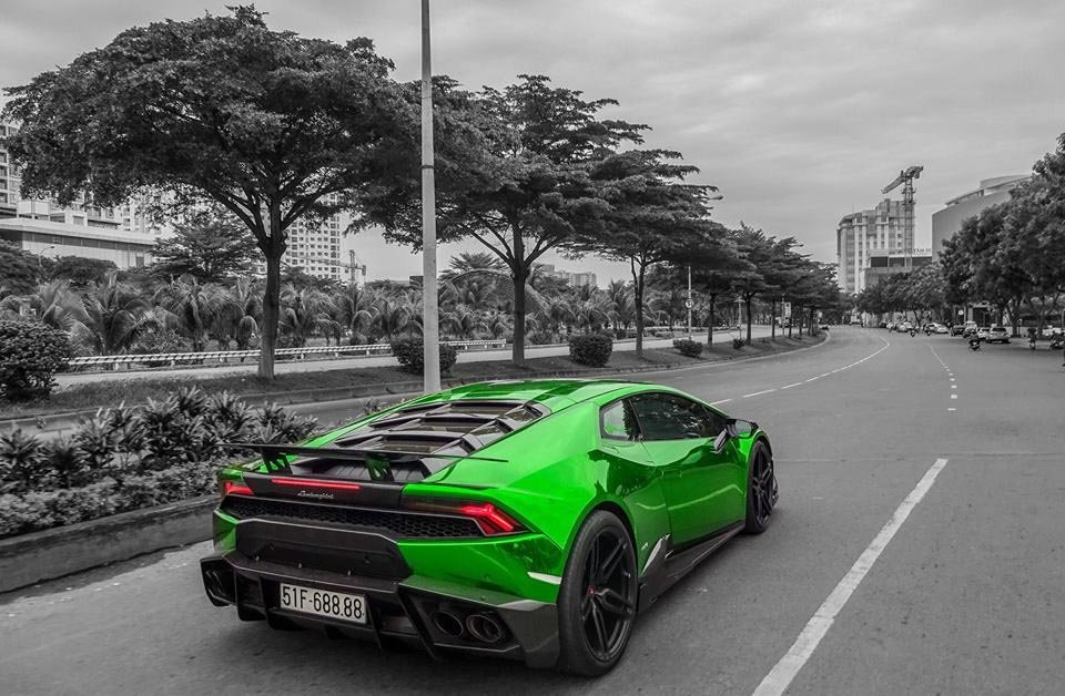 Lamborghini Huracan - Green Chrome wrap - img 2