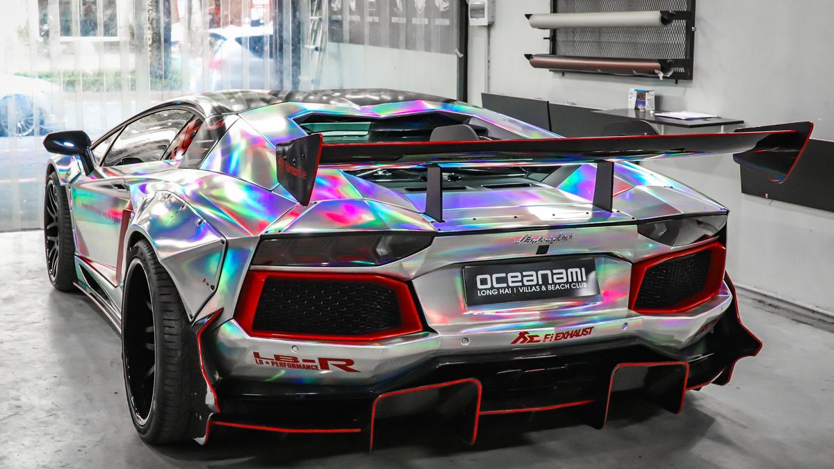 Lamborghini Aventador - Rainbow Chrome wrap - img 1