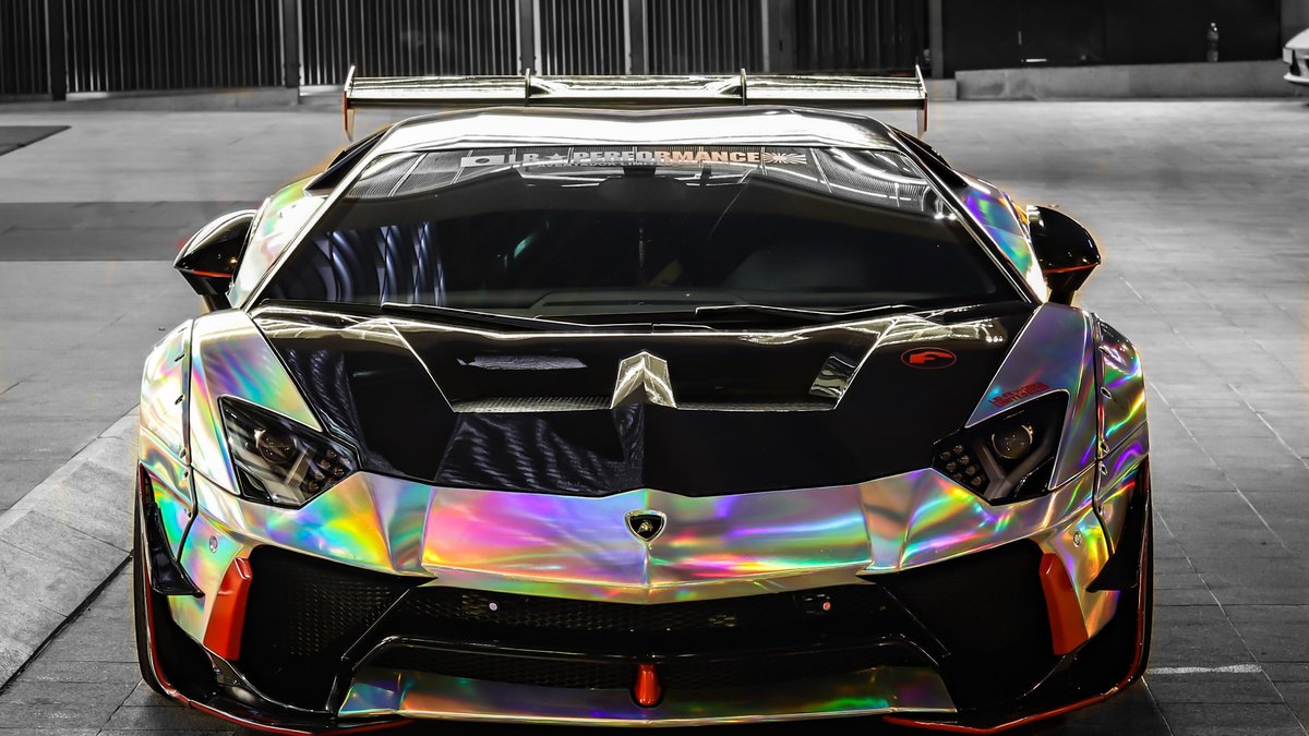 Lamborghini Aventador - Rainbow Chrome wrap - img 3