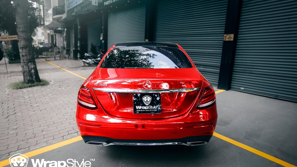 Mercedes E300 - Red Chrome wrap - img 3