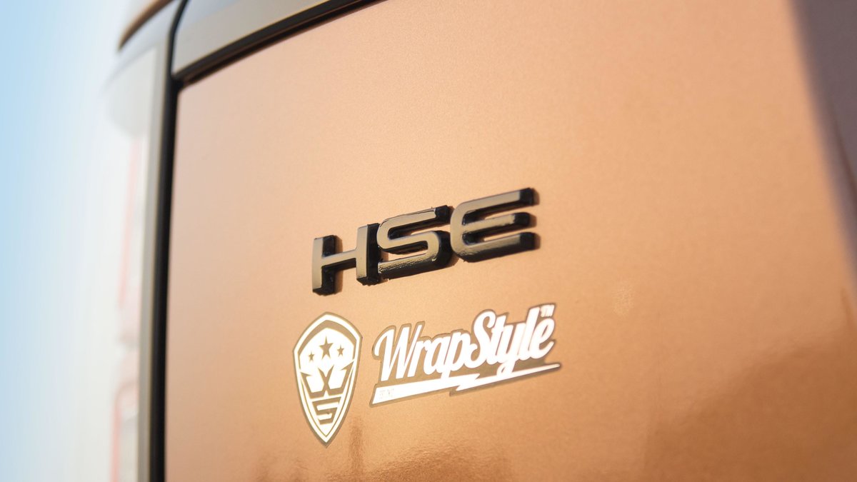 Range Rover Sport HSE - Gold wrap - img 2