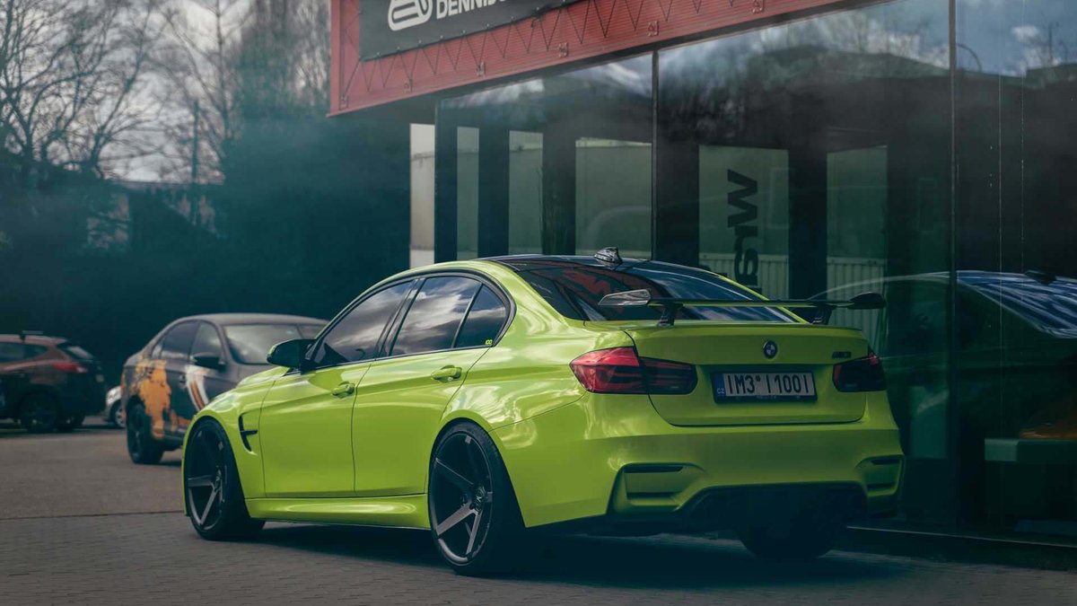 BMW M3 - Avery Lime Green wrap - cover