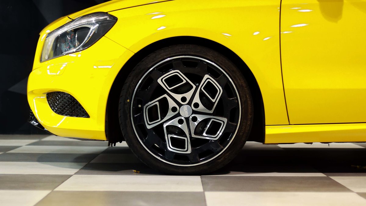 Mercedes A180 - Yellow wrap - img 3