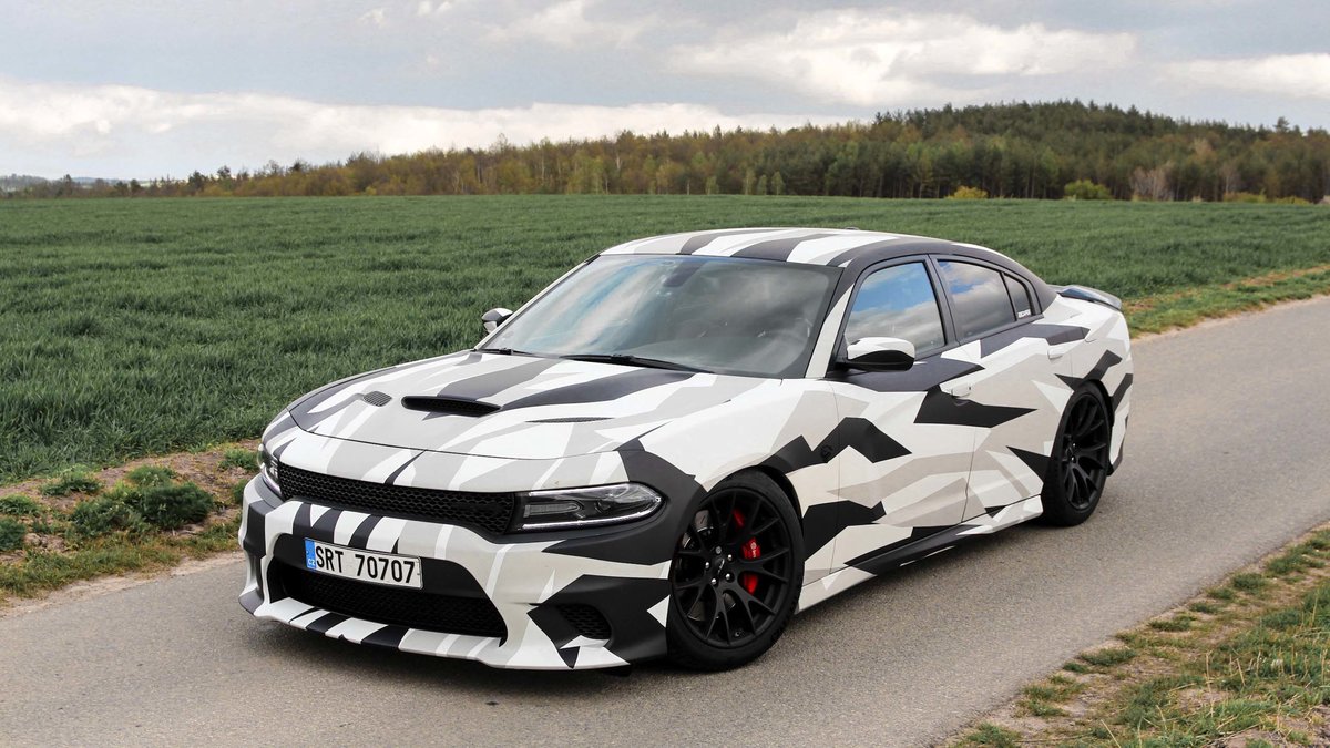 Dodge Charger SRT Hellcat - Camo design - cover