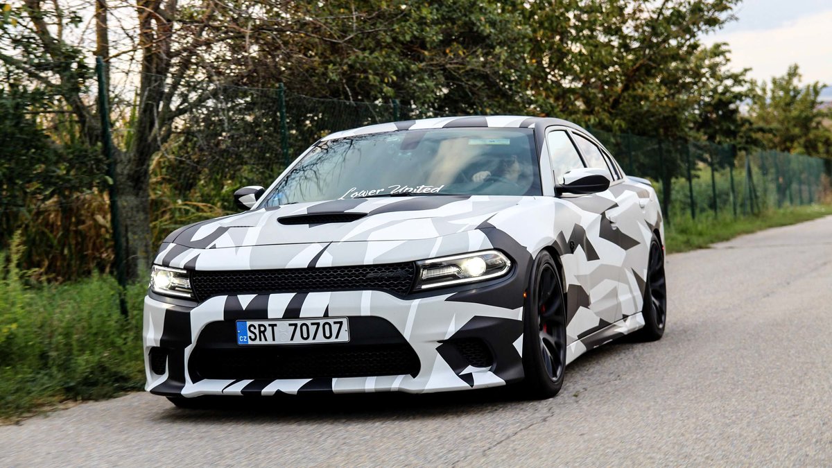 Dodge Charger SRT Hellcat - Camo design - img 1