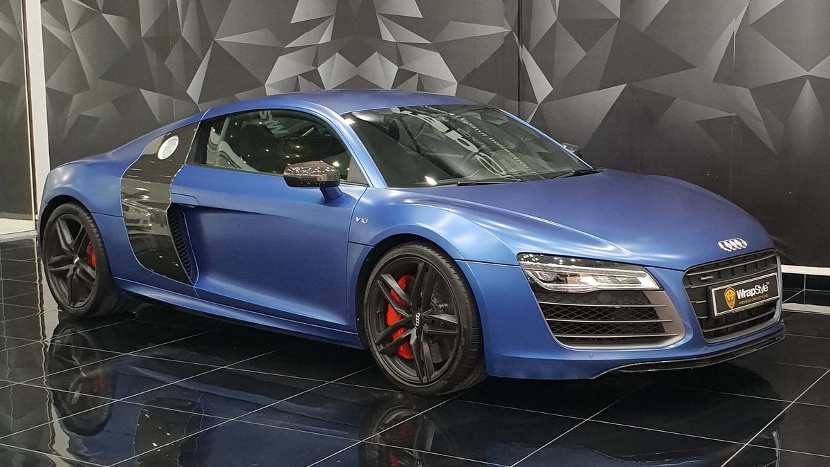 Audi R8 - Blue Satin wrap - cover