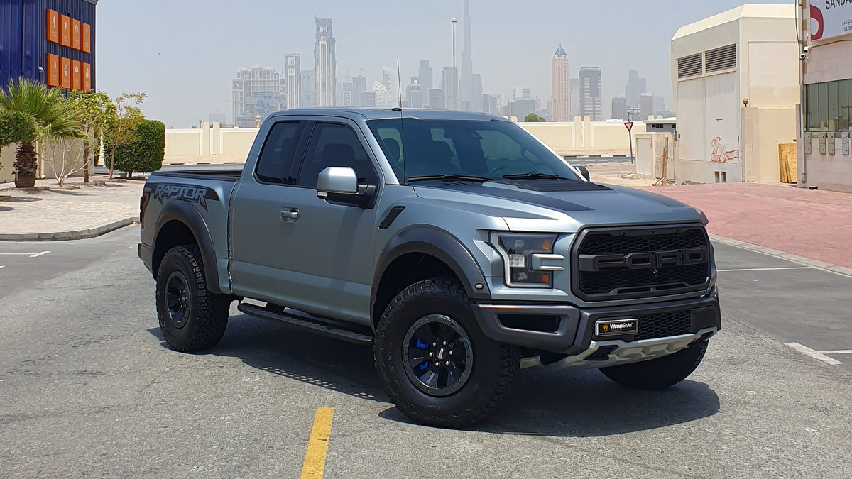 Ford Raptor - Grey Satin wrap - img 1