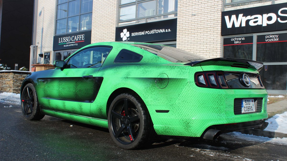 Ford Mustang - Snake Green wrap - img 1