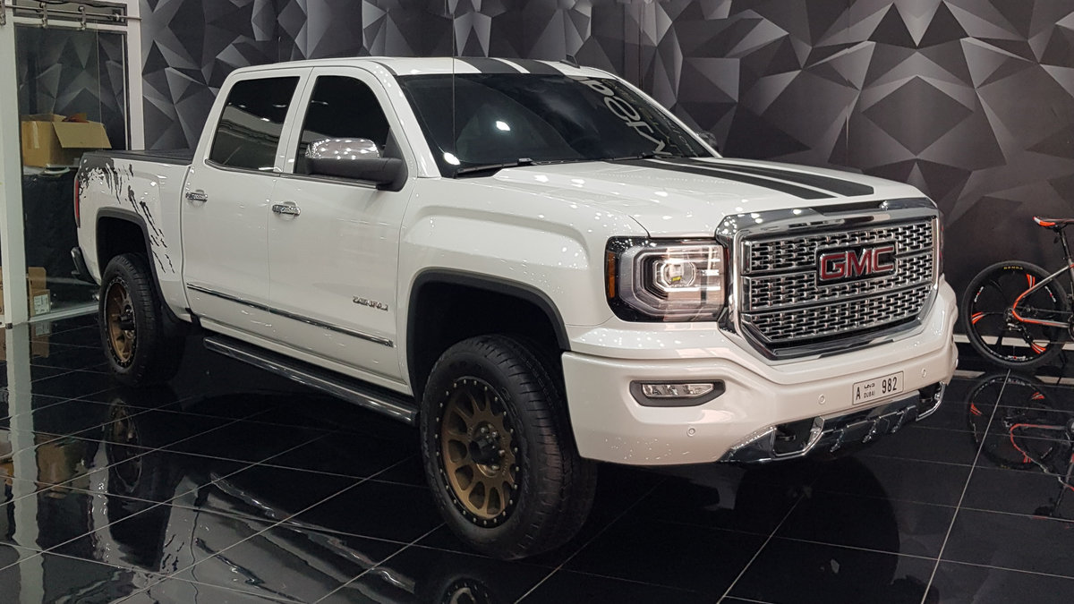 GMC Sierra - White Gloss wrap - cover