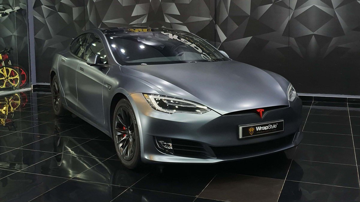 Tesla Model S - Grey Satin wrap - cover