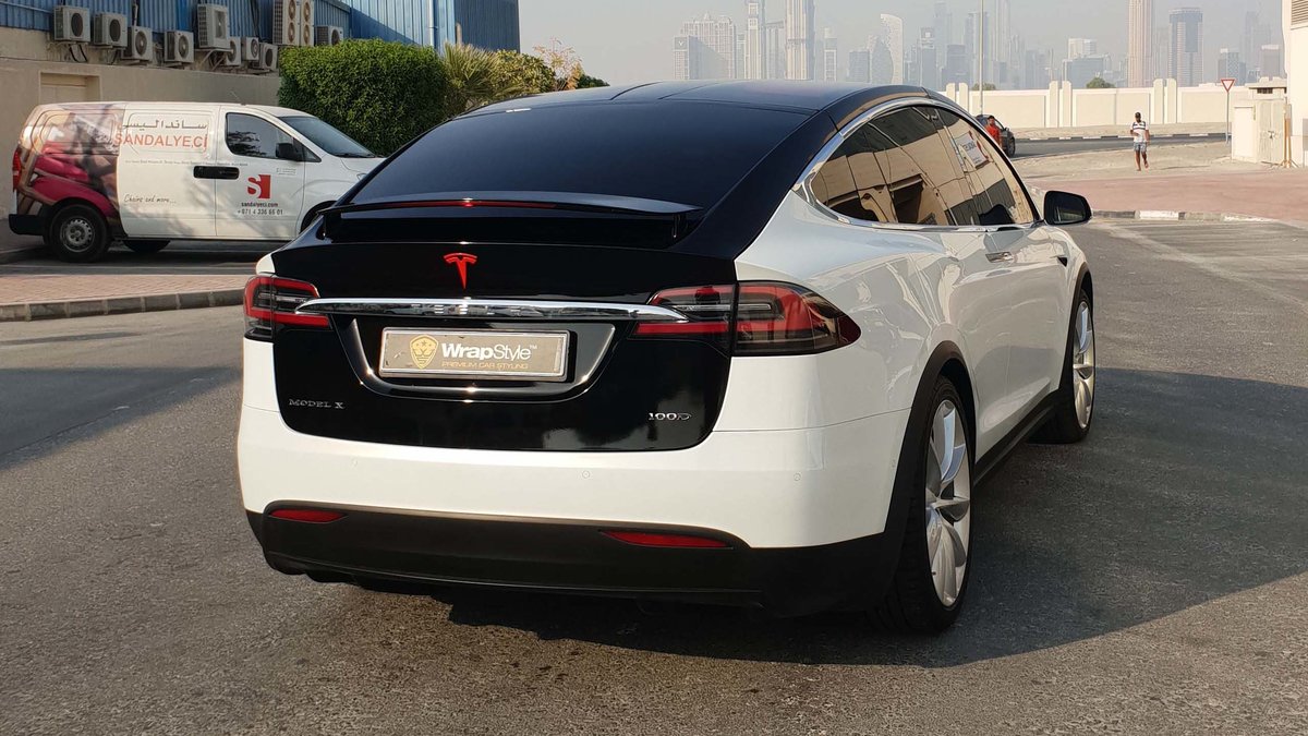 Tesla Model X - Black Stripe wrap - img 1