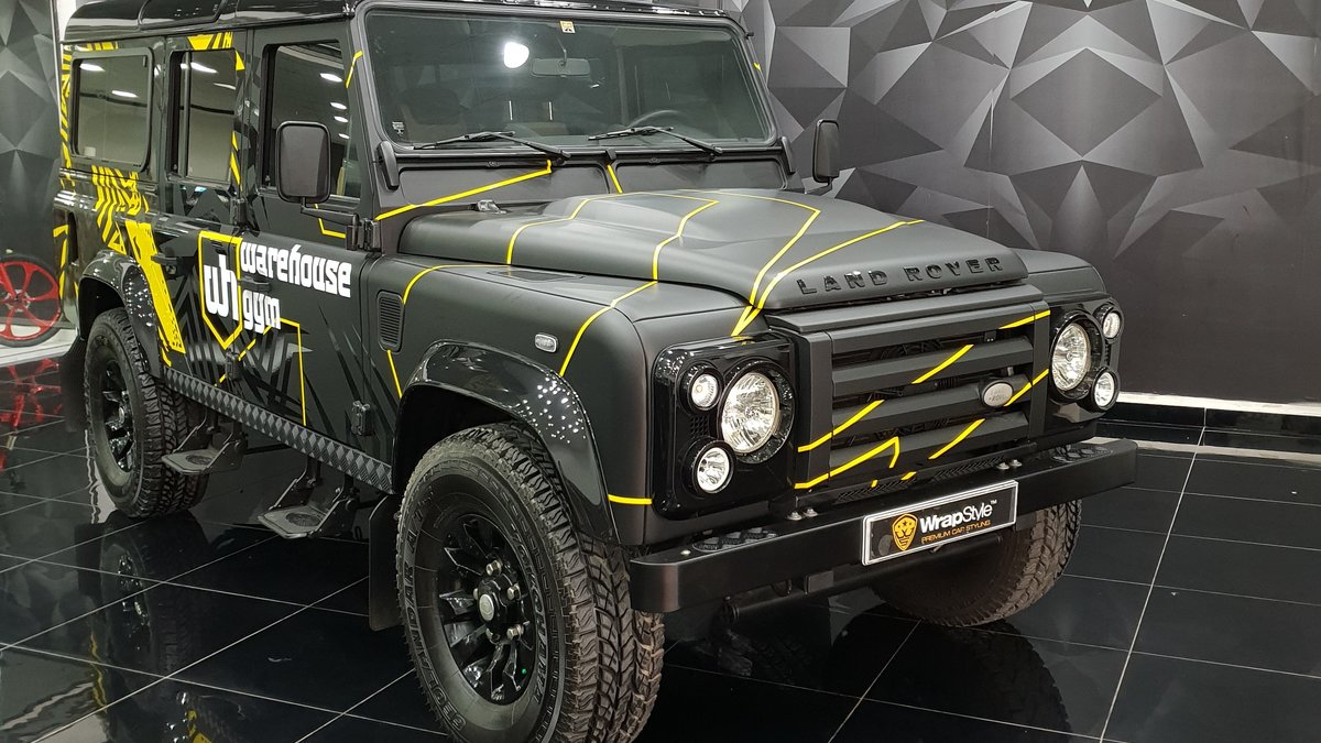 Land Rover Defender - Warehouse Gym wrap - cover