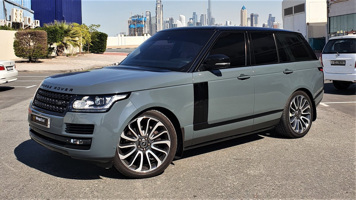 Range Rover Vogue - Grey Gloss wrap - img 1