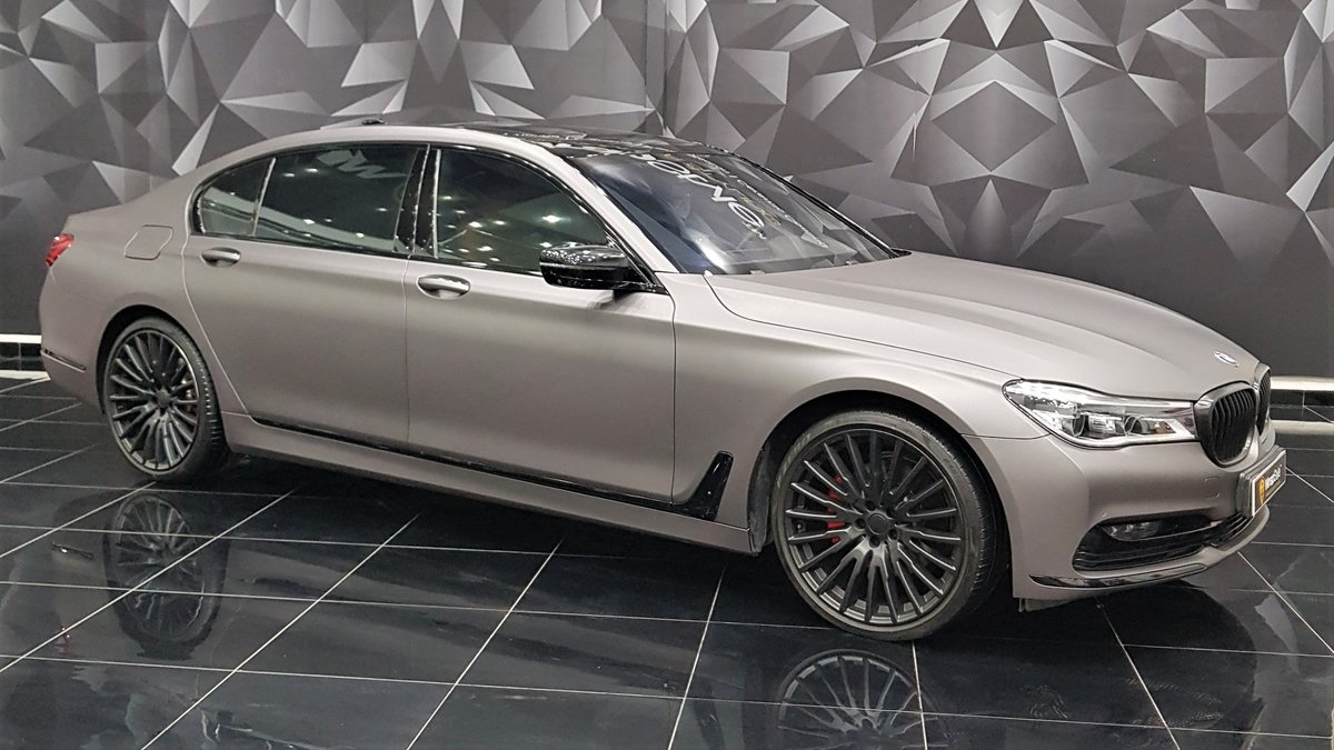 BMW 7 Sedan - Grey Matt wrap - cover