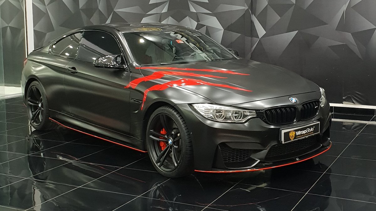 BMW M4 - Red Scratches Wrap - cover