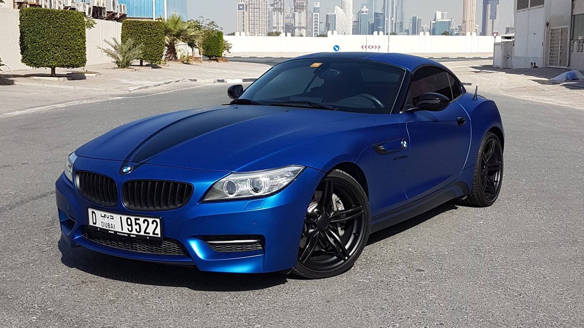 BMW Z4 - Blue Satin wrap - img 1