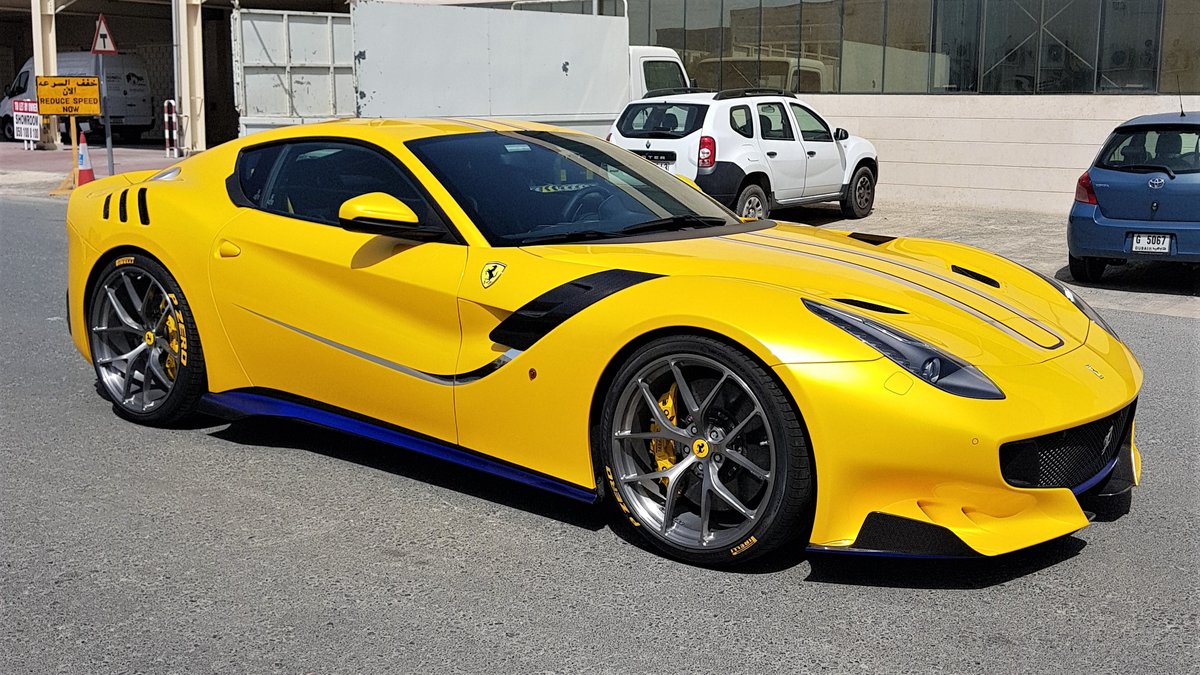 Ferrari F12TDF - Stripes design - img 1