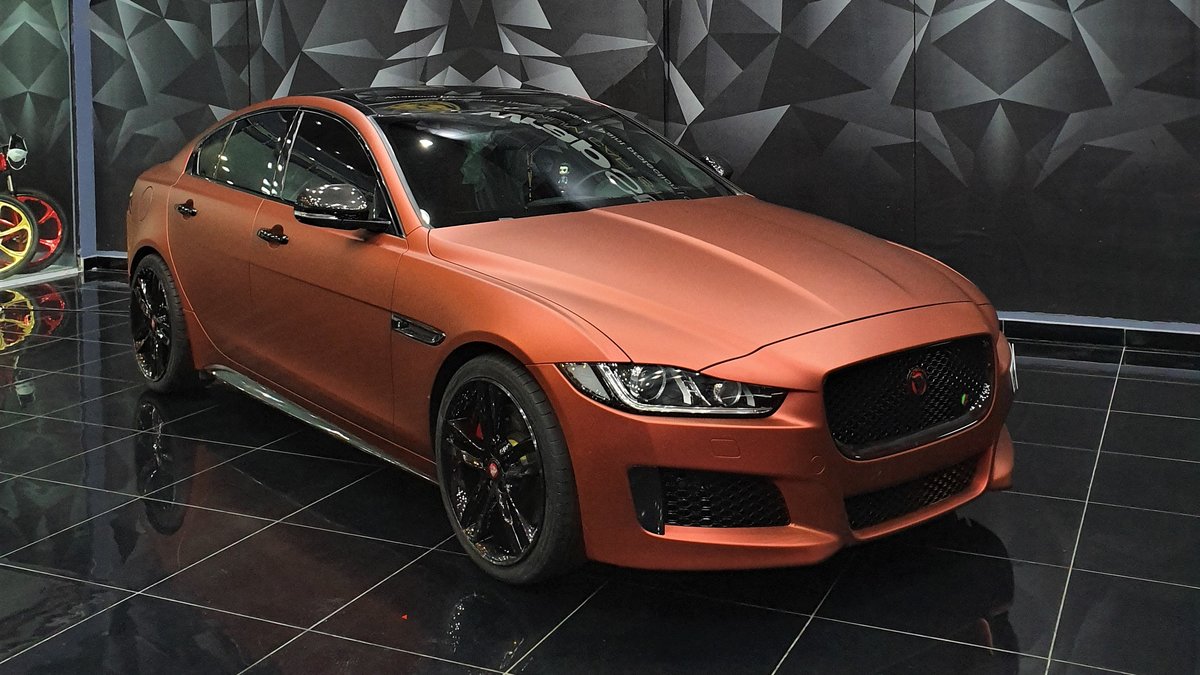 Jaguar XE - Bronze Matt wrap - cover