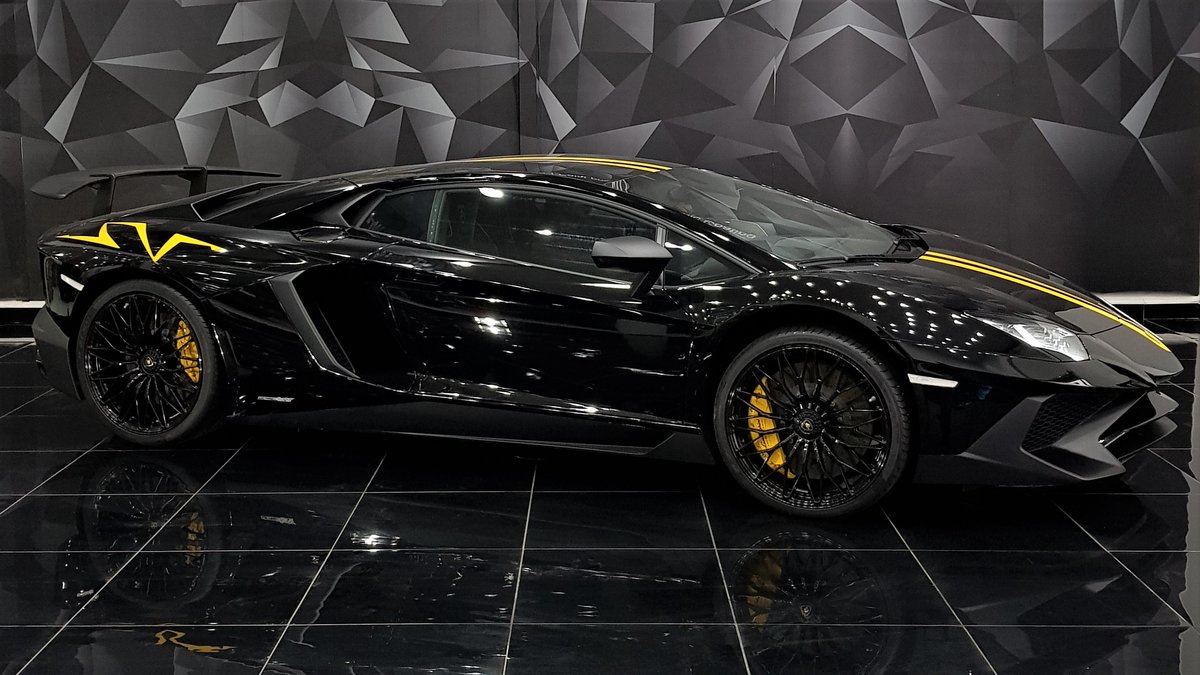 Lamborghini Aventador - Yellow Detailing wrap - cover