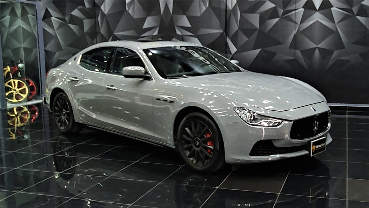 Maserati Ghibli - Grey Gloss wrap - cover