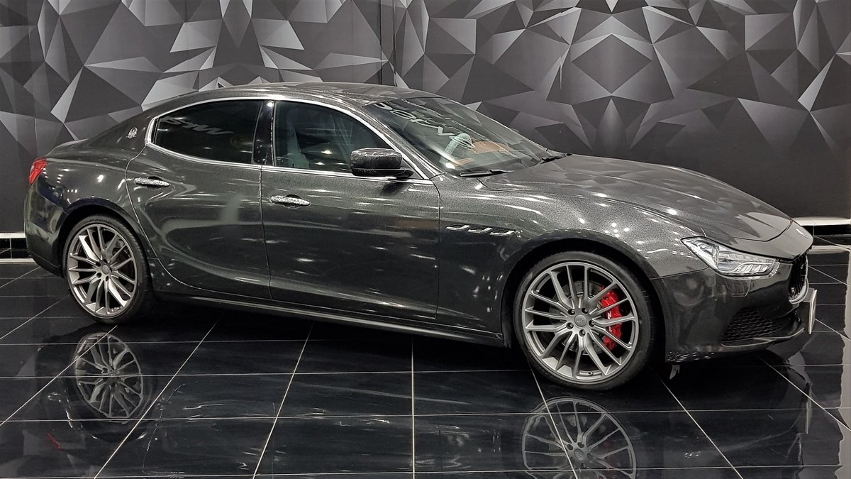 Maserati Ghibli S - Grey Pearl wrap - cover