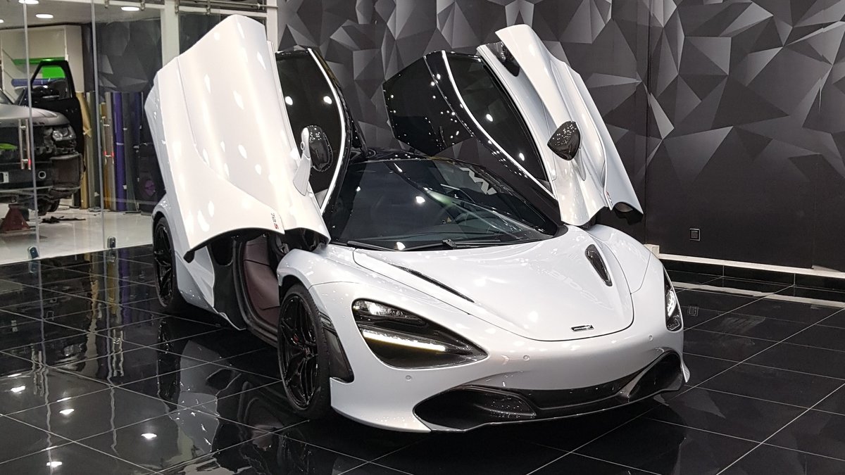 McLaren 720S - Silver Gloss wrap - img 1